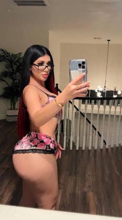 Esther Mar la Compañía Perfecta para tus Momentos