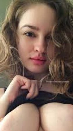 Selena Paz la compañía perfecta para tus deseos